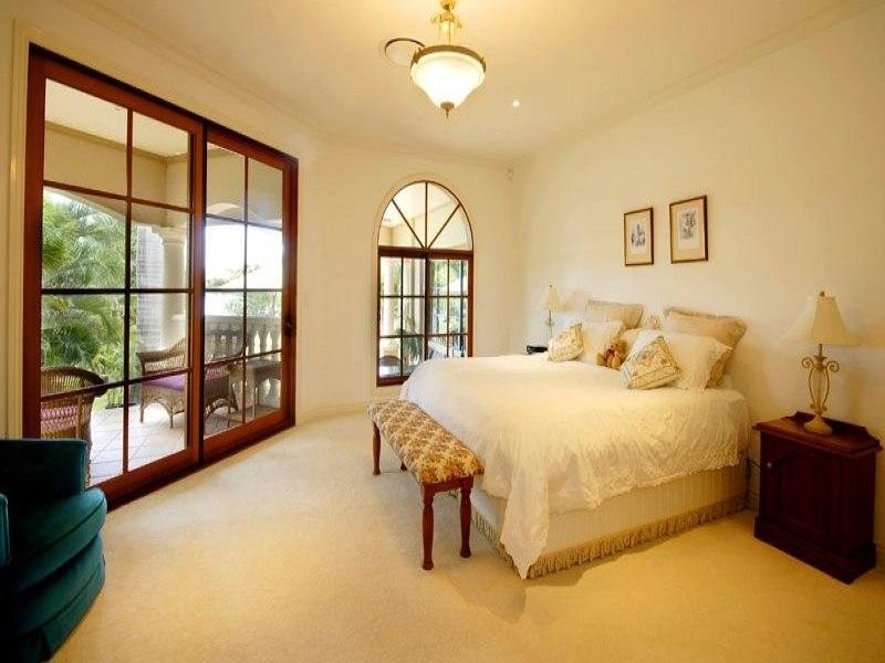 36 River Cove Place, Hope Island QLD 4212