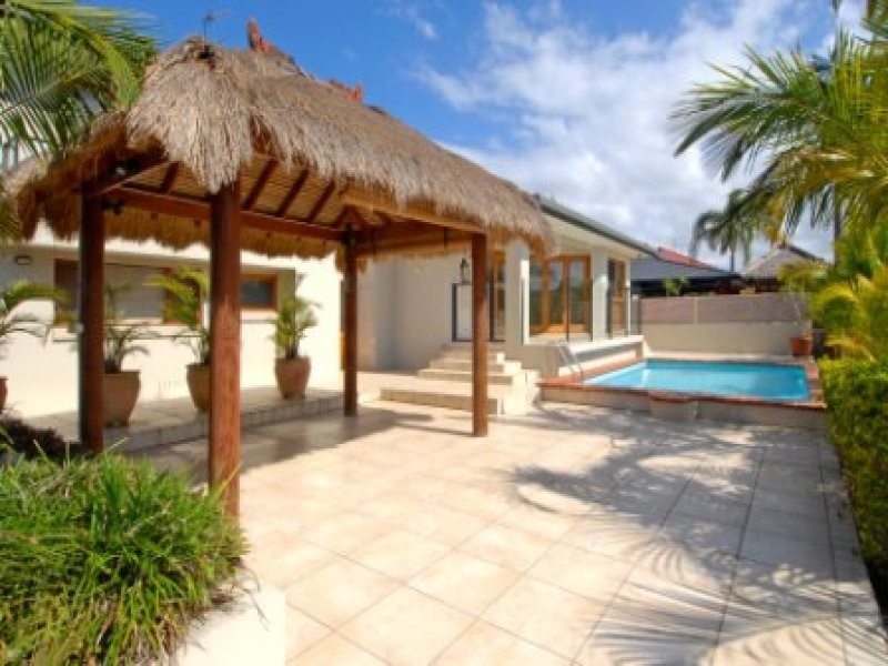 98 Gibraltar Drive, Isle Of Capri QLD 4217