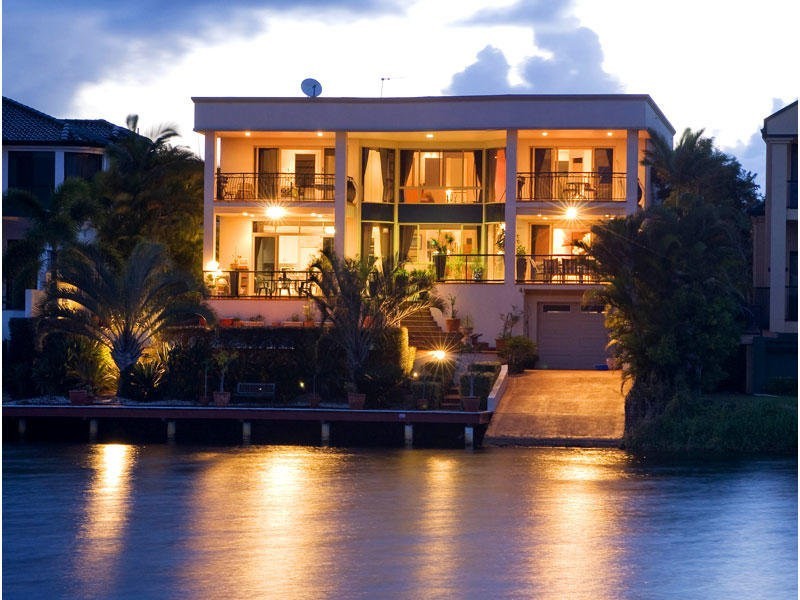73 Bollard Circuit, Clear Island Waters QLD 4226