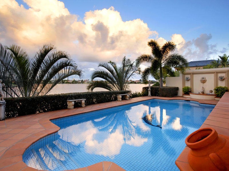 73 Bollard Circuit, Clear Island Waters QLD 4226