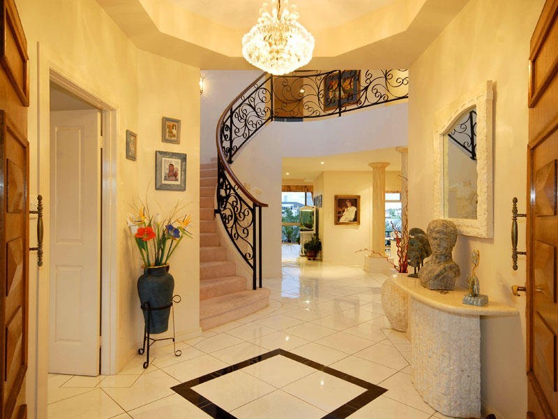 73 Bollard Circuit, Clear Island Waters QLD 4226