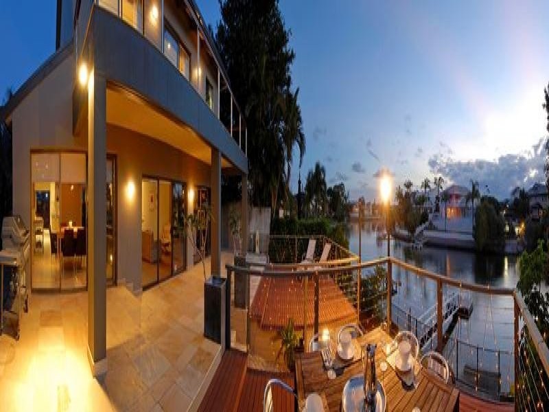 16 Blair Athol Crescent, Sorrento QLD 4217