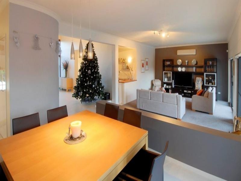 16 Blair Athol Crescent, Sorrento QLD 4217