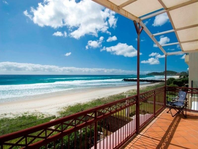 215 Jefferson Lane, Palm Beach QLD 4221