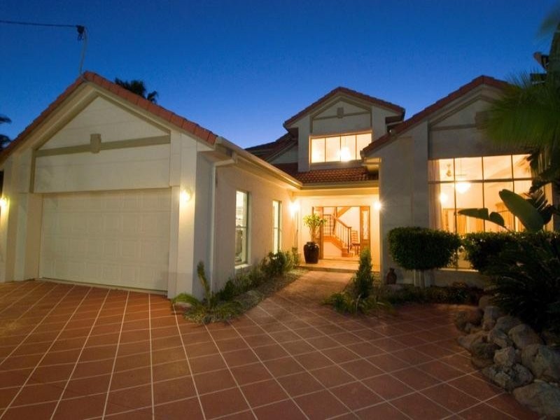 6 Gibraltar Drive, Isle Of Capri QLD 4217