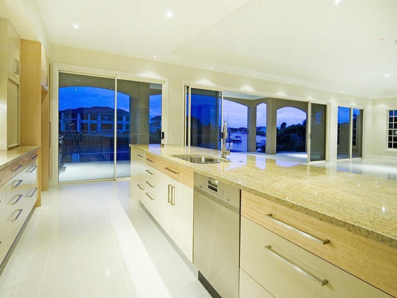 3112 Riverleigh Drive, Hope Island QLD 4212
