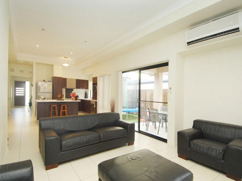 111 Bayswater Avenue, Varsity Lakes QLD 4227