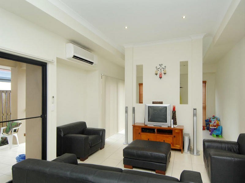 111 Bayswater Avenue, Varsity Lakes QLD 4227