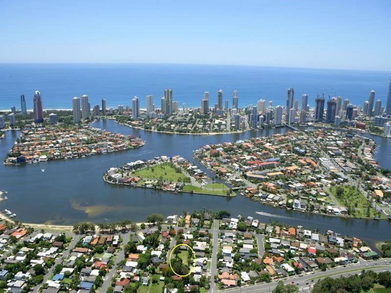 10 Kapala Street, Southport QLD 4215