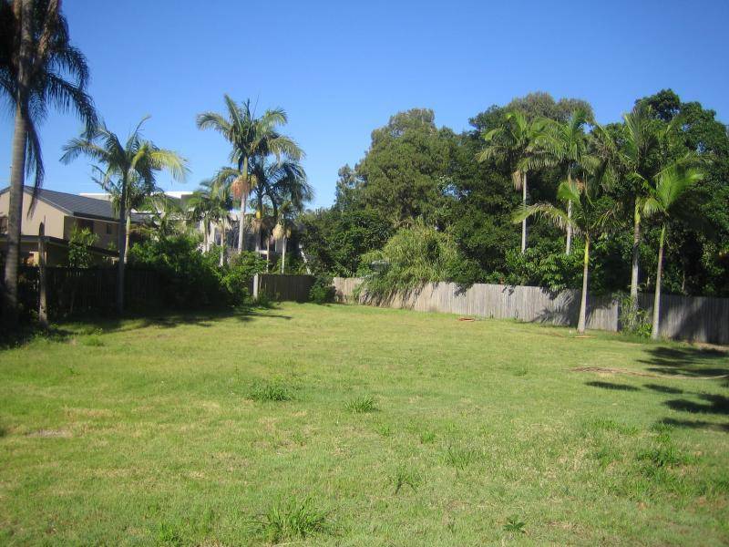 10 Kapala Street, Southport QLD 4215