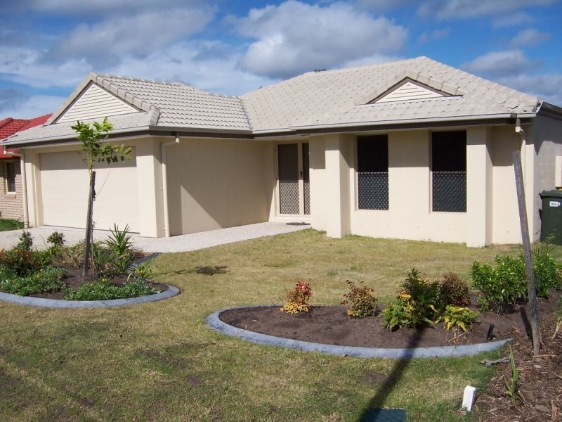 9 Burr Court, Pacific Pines QLD 4211