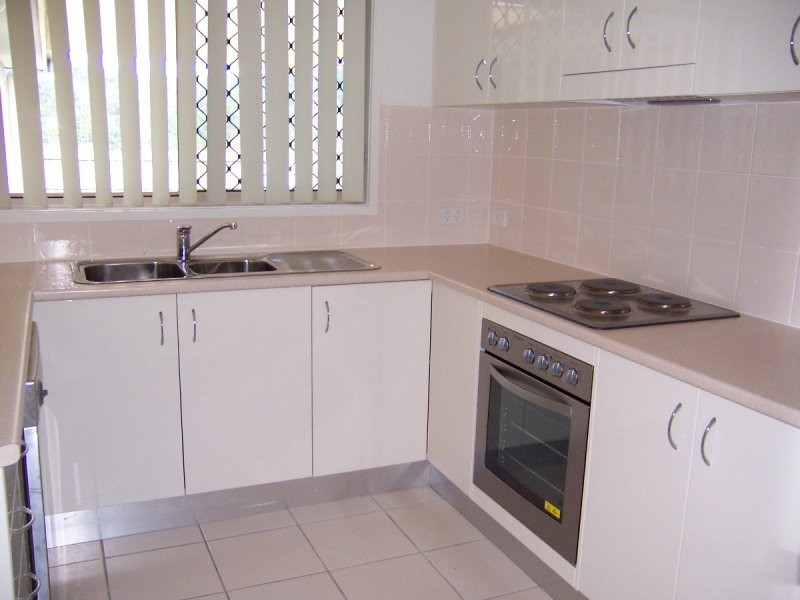 9 Burr Court, Pacific Pines QLD 4211