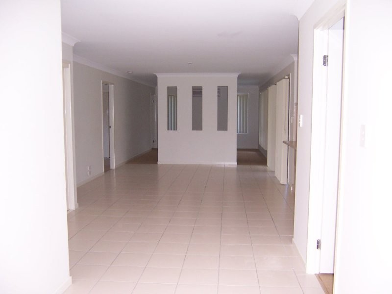 9 Burr Court, Pacific Pines QLD 4211