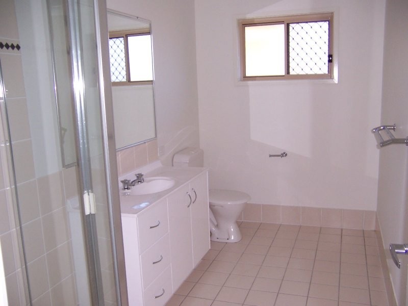 9 Burr Court, Pacific Pines QLD 4211