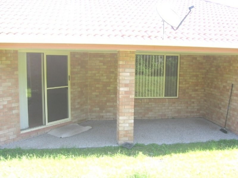 15 Feathertop Crescent, Pacific Pines QLD 4211