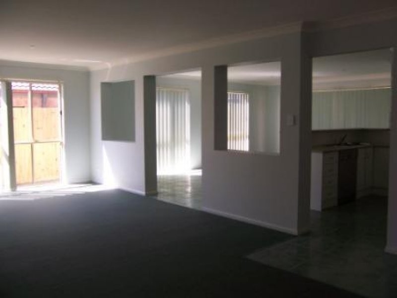 8 Nicola Way, Upper Coomera QLD 4209