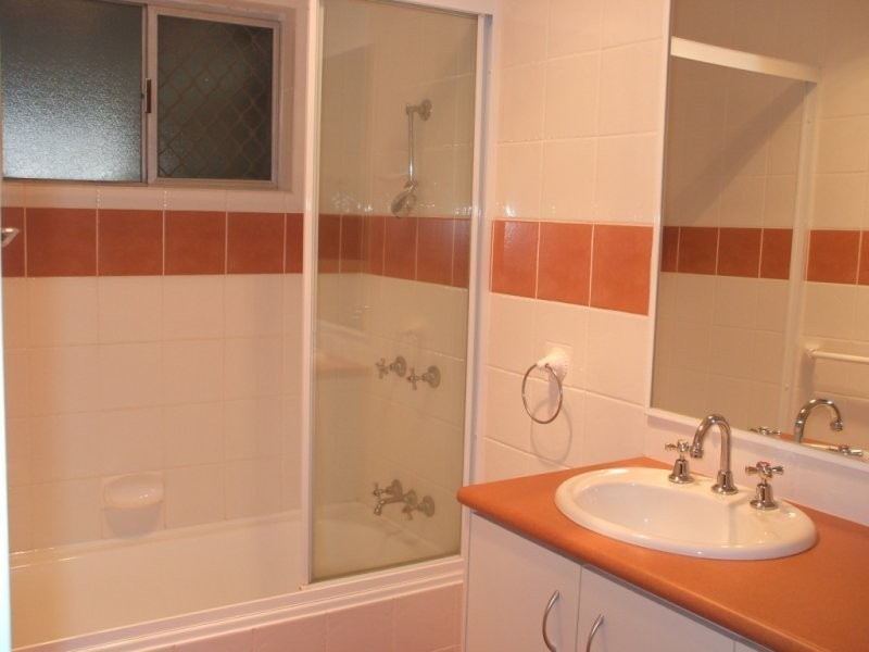 48 Dandar Drive, Southport QLD 4215