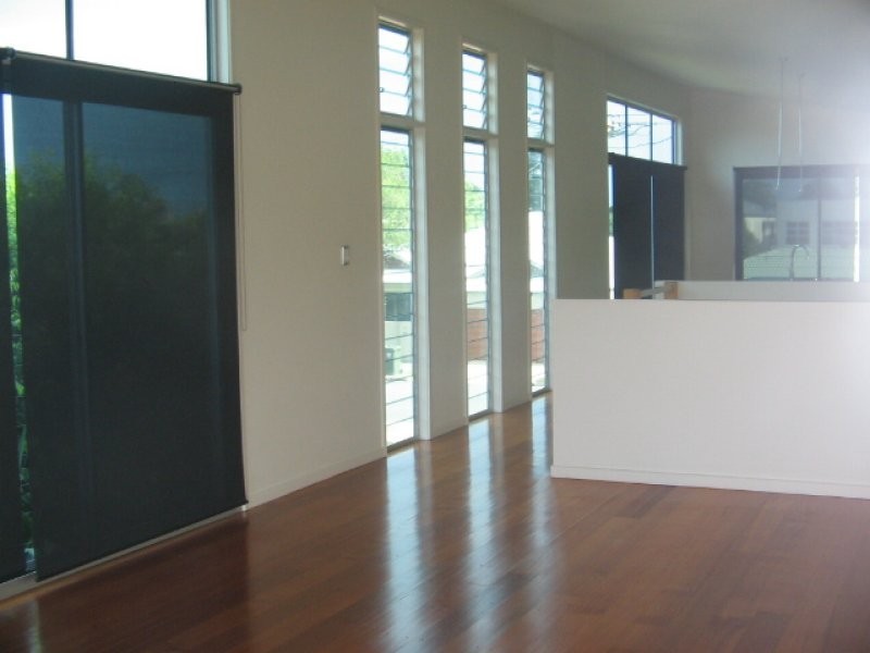 19 Yacht Street, Southport QLD 4215