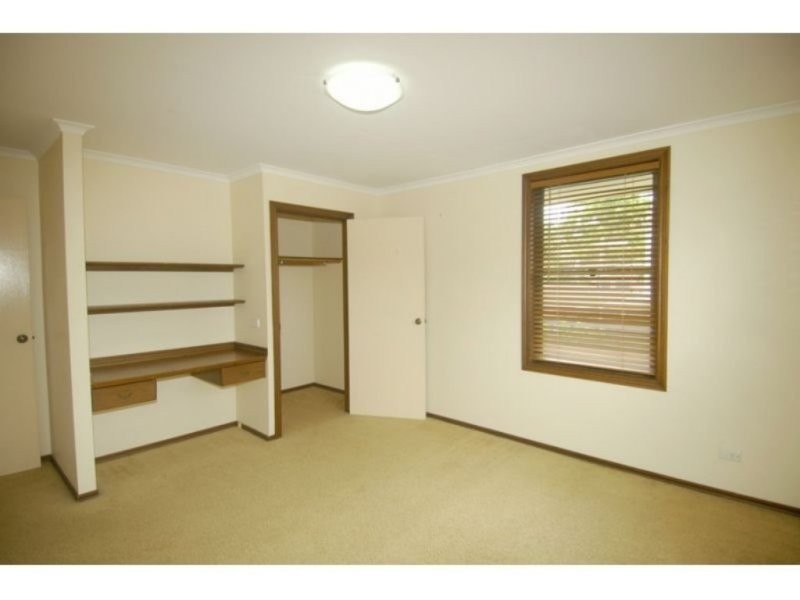 10 Canara Street, Benowa QLD 4217