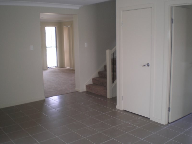 8 Heron Close, Coomera QLD 4209