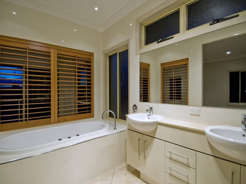 7402 Ellensbrook Drive, Hope Island QLD 4212