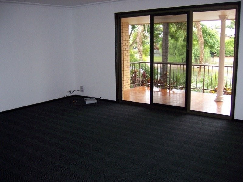 106 Campbell Street, Sorrento QLD 4217