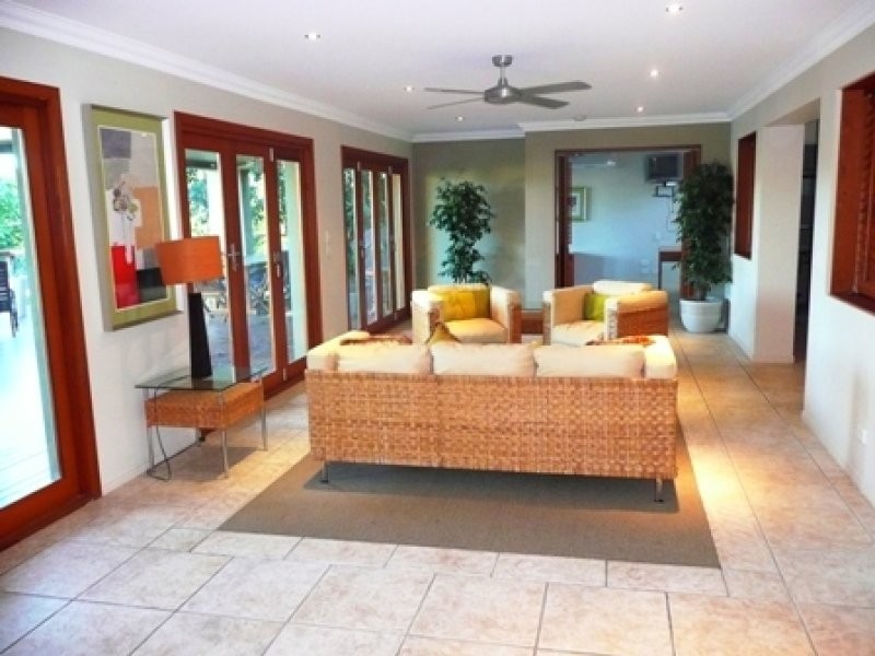30 Emu Court, Sorrento QLD 4217