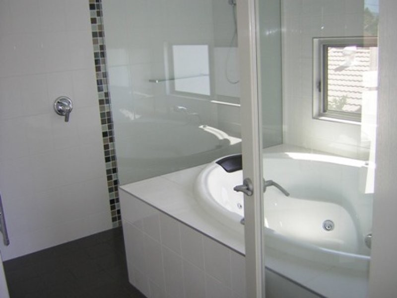 41 Sophie Avenue, Broadbeach Waters QLD 4218