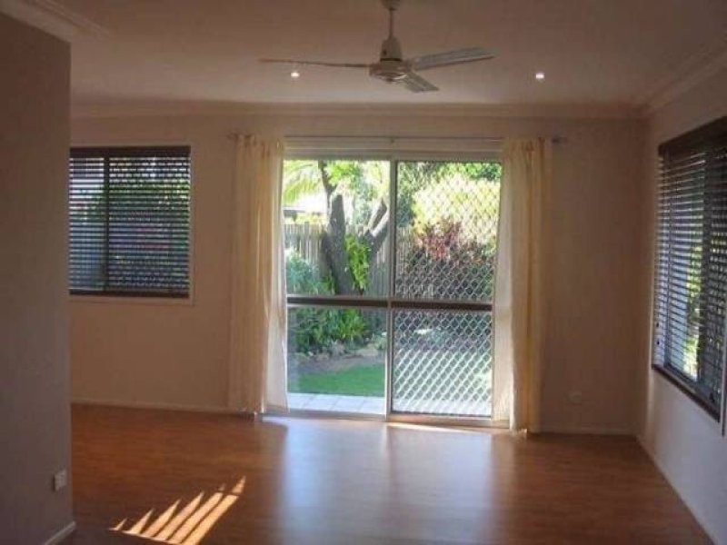 28 Tallara Street, Coombabah QLD 4216