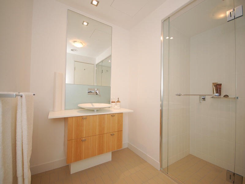 7306 Ephraim Island Inlet Precinct, Paradise Point QLD 4216