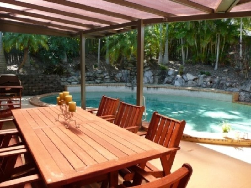 57 Dunkeith Avenue, Benowa QLD 4217