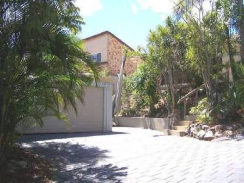 57 Dunkeith Avenue, Benowa QLD 4217