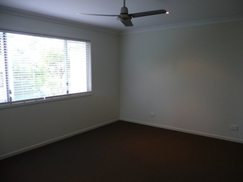 31 Imperial Parade, Labrador QLD 4215