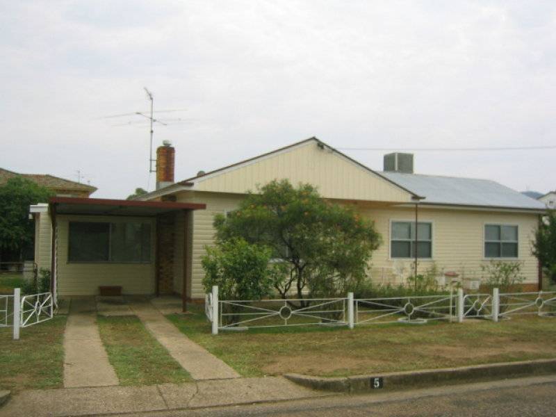 5 Degance Street, Tamworth NSW 2340