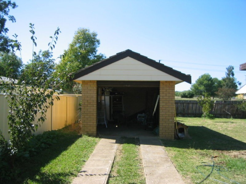 26 Merindah Avenue, Manilla NSW 2346