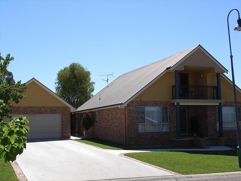 12 The Retreat, Tamworth NSW 2340