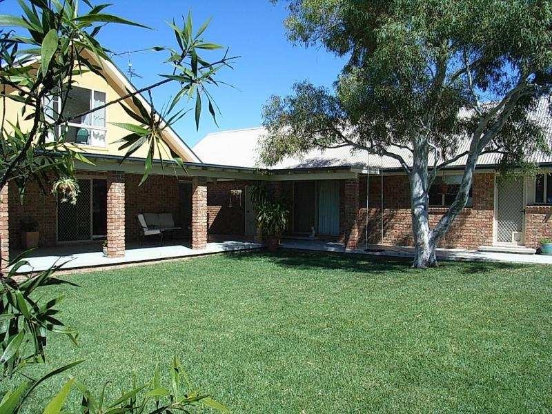 12 The Retreat, Tamworth NSW 2340