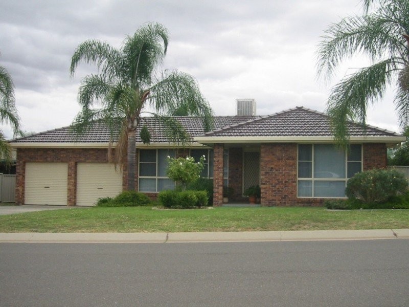 10 Dibar Drive, Tamworth NSW 2340