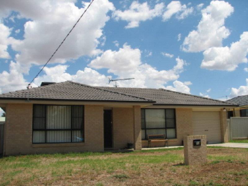 73 Flinders Street, Tamworth NSW 2340