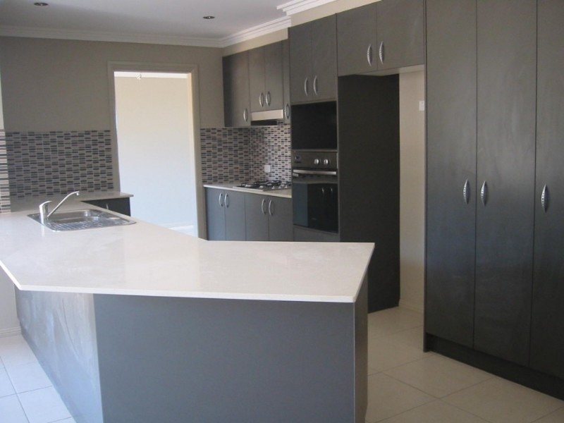 11 James Place, Tamworth NSW 2340