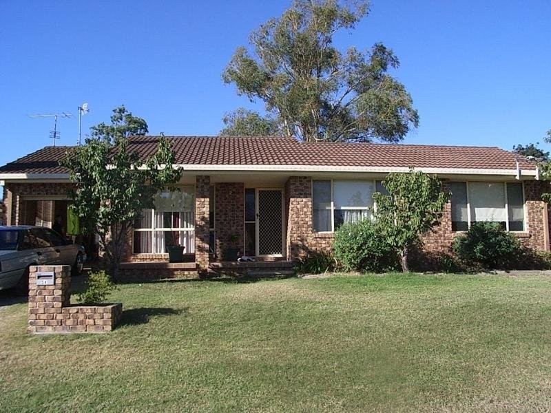 54 Glengarvin Drive, Tamworth NSW 2340