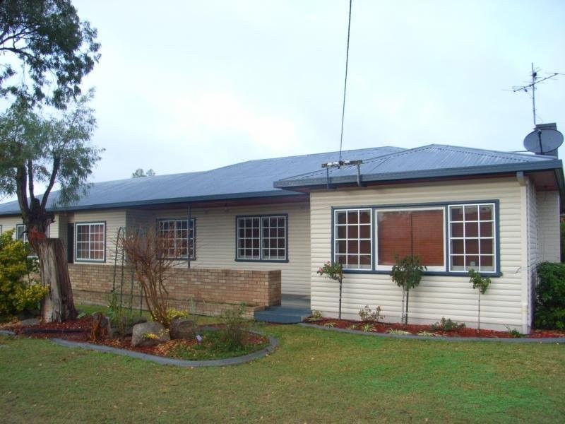10 Jean Street, Tamworth NSW 2340