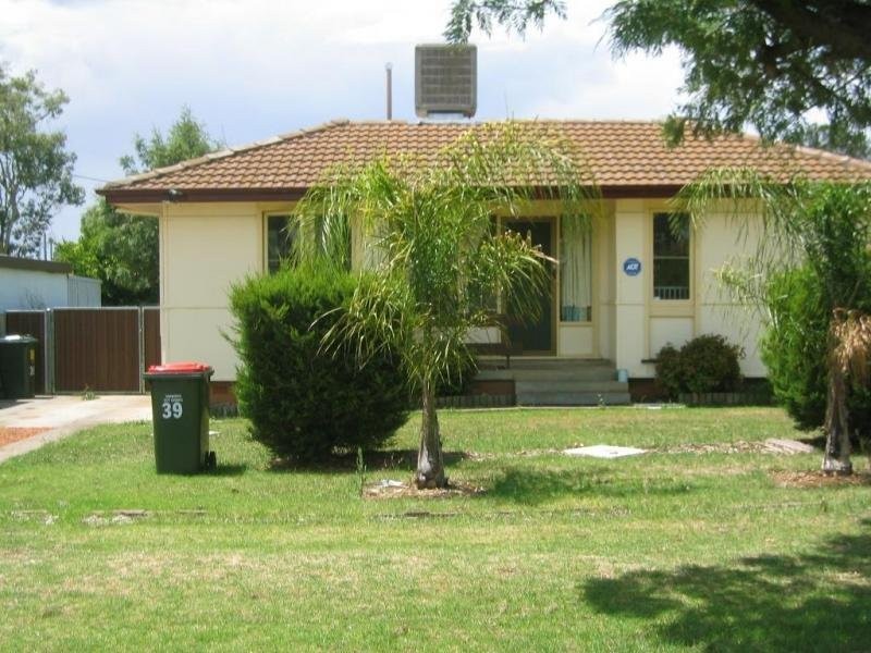 39 Bourne Street, Tamworth NSW 2340