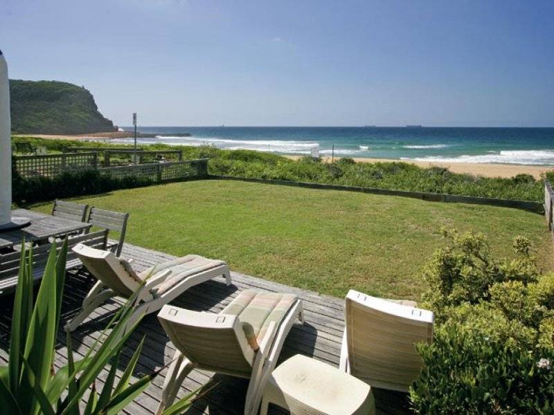 18 North Avoca Parade, North Avoca NSW 2260