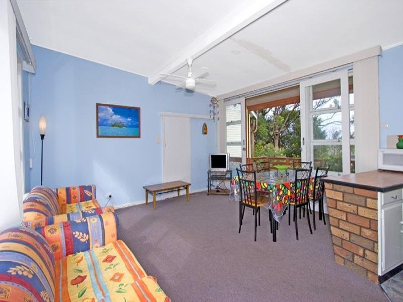 24 Dover Road, Wamberal NSW 2260