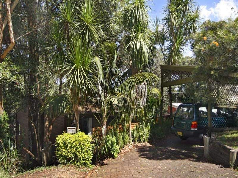9 Easter Parade, North Avoca NSW 2260