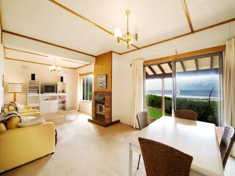 36 North Avoca Parade, North Avoca NSW 2260