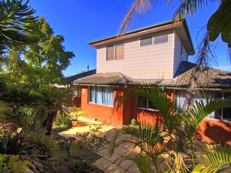 18 Braemar Drive, Wamberal NSW 2260