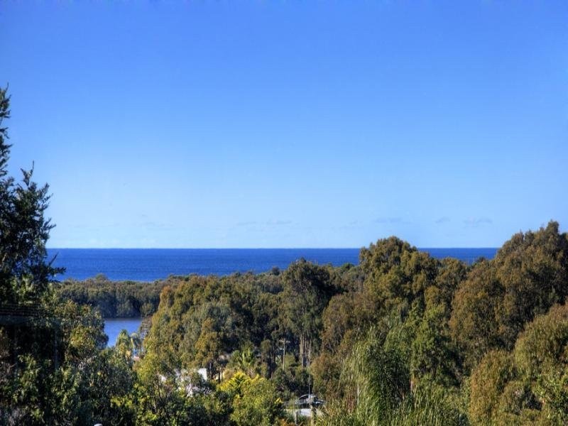 18 Braemar Drive, Wamberal NSW 2260