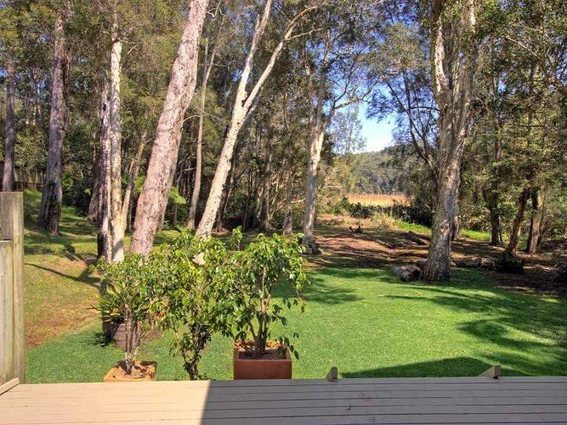 10 Mary Elizabeth Crescent, North Avoca NSW 2260